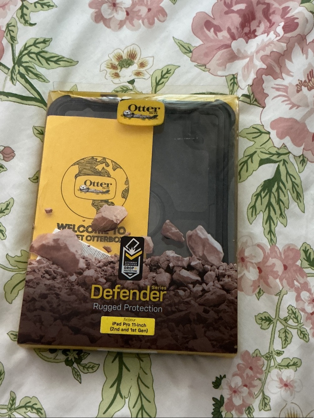 OtterBox Defender Series Rugged iPad Pro 11" Case in Black with Yellow Packaging